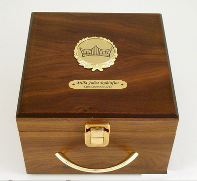 Walnut Crown Box S3L-Display Case-Schoppy's Since 1921