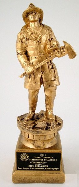 Firefighter Tribute Statue - Schoppy's Since 1921