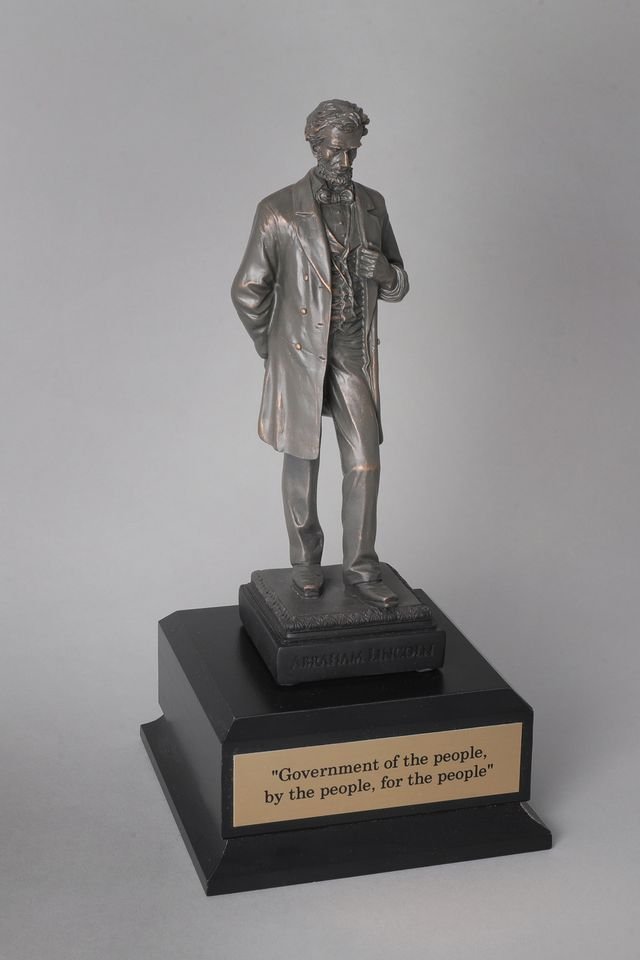 Lincoln Statue on Base - Schoppy's Since 1921