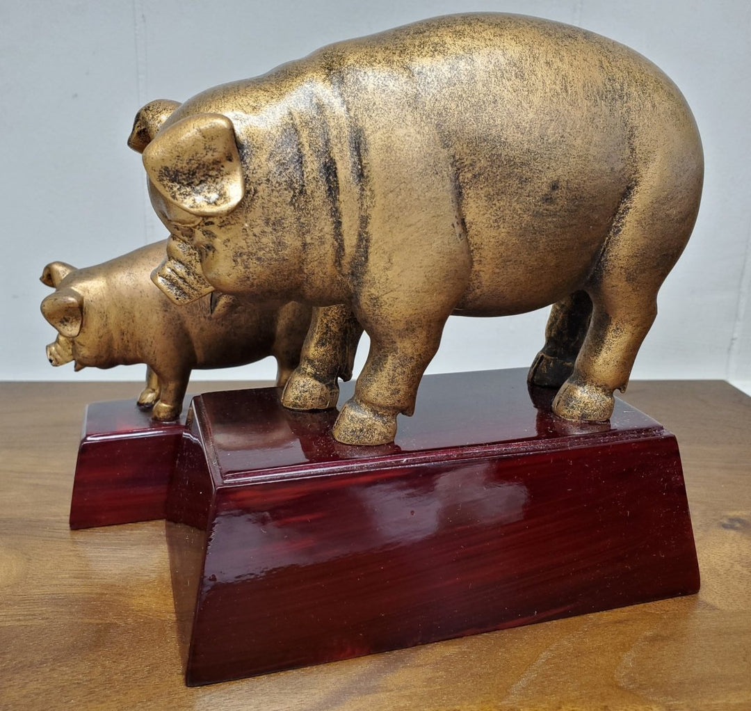 Pig Resin Trophy - Schoppy's Since 1921