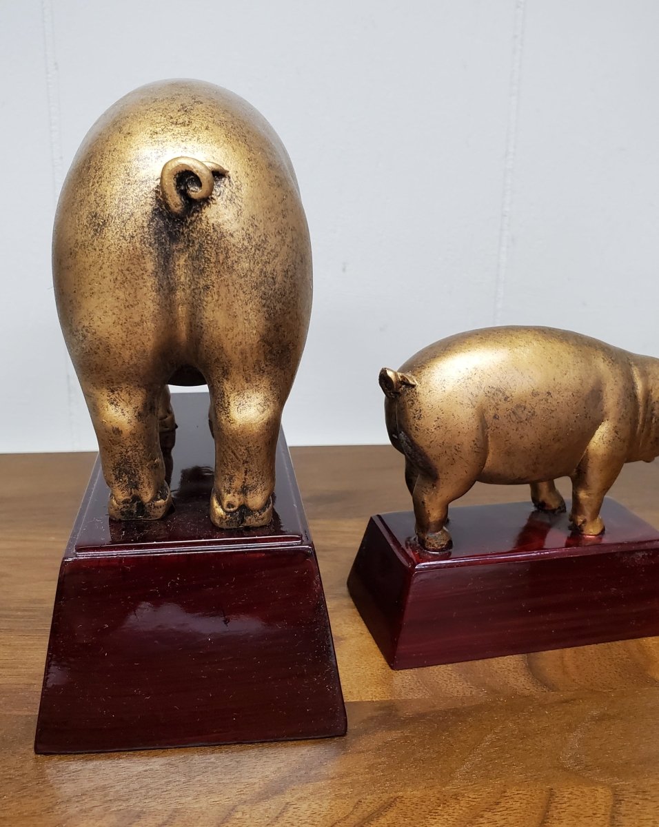 Pig Resin Trophy - Schoppy's Since 1921