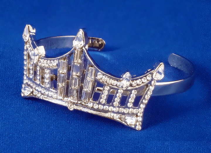 Rhinestone Crown Bracelet - Schoppy&